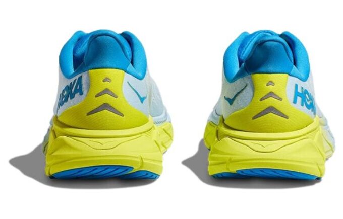 HOKA Arahi 6 ‘Buzlu Su’